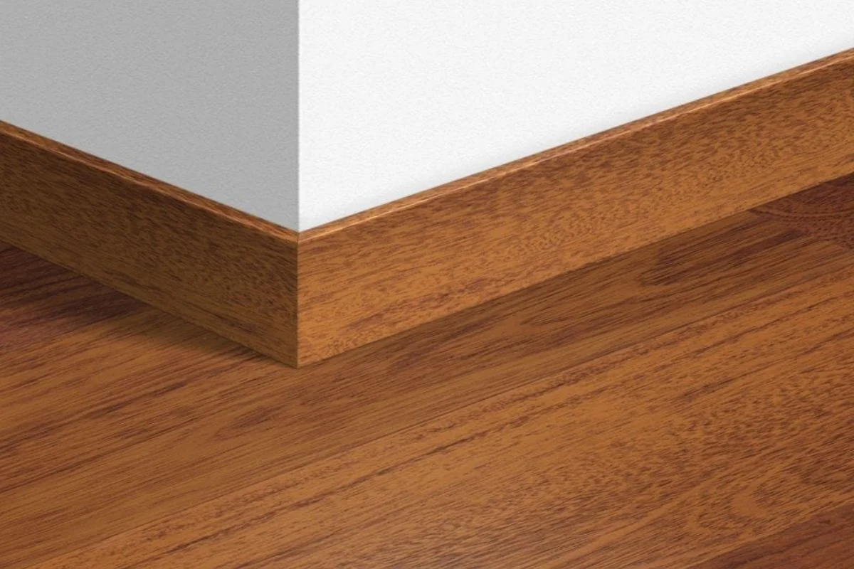 wooden skirting